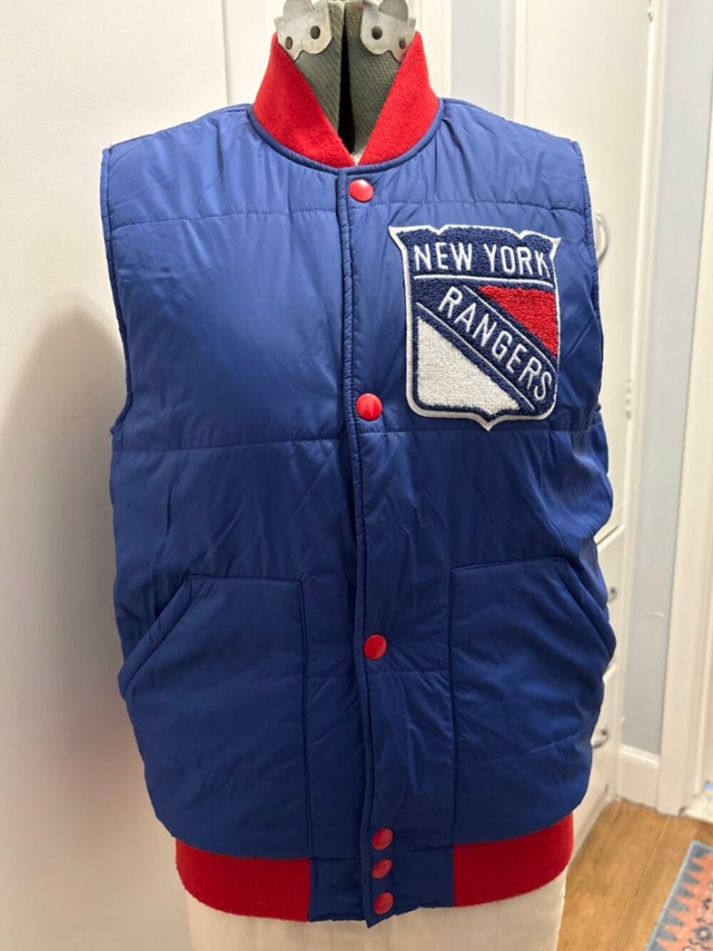 Mitchell & Ness NHL New York Rangers Puffer Vest Chenille Patch